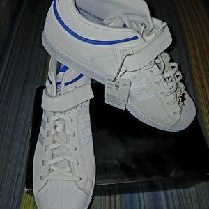 Adidas Men's White and Blue Sneakers